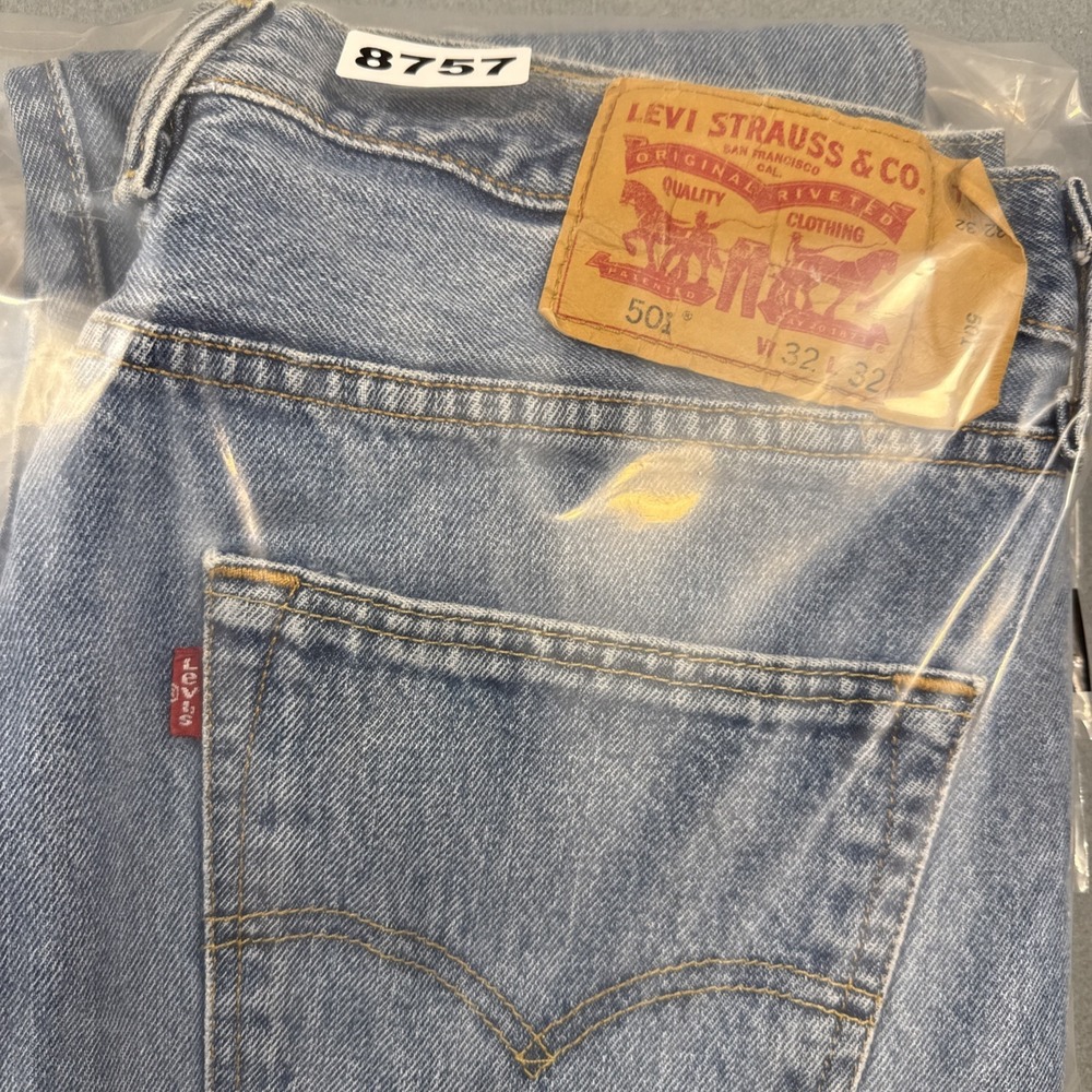 Levis 501 Mens Jeans Button Fly Blue Denim Straight Leg W32/32 Red Tab - Picture 7 of 7